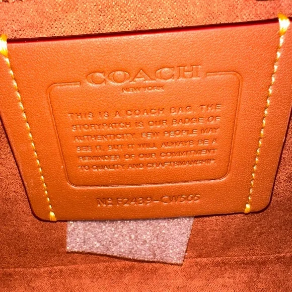 Coach Refined Pebble Leather Cassie Crossbody 17 in Navy with Silver hw - Picture 6 of 13